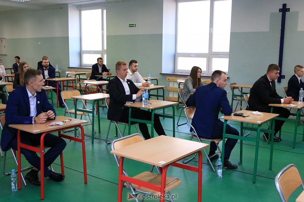 Matury 2020: Pierwszy dzień egzaminów i zmagania z językiem polskim [08.06.2020] - zdjęcie #6 - eOstroleka.pl