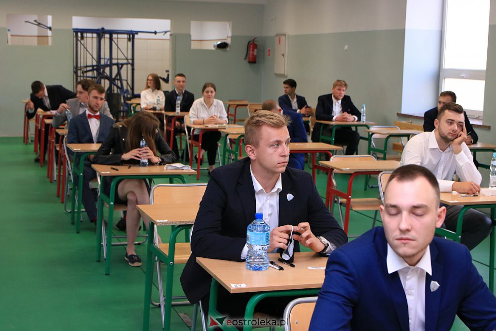 Matury 2020: Pierwszy dzień egzaminów i zmagania z językiem polskim [08.06.2020] - zdjęcie #12 - eOstroleka.pl