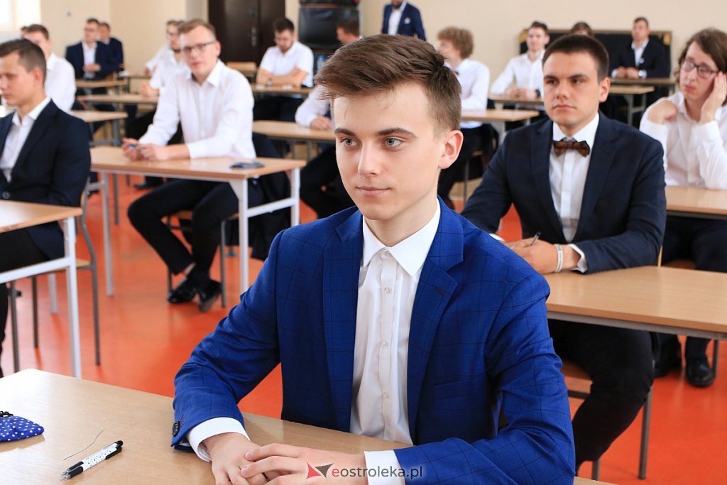 Matury 2020: Pierwszy dzień egzaminów i zmagania z językiem polskim [08.06.2020] - zdjęcie #43 - eOstroleka.pl