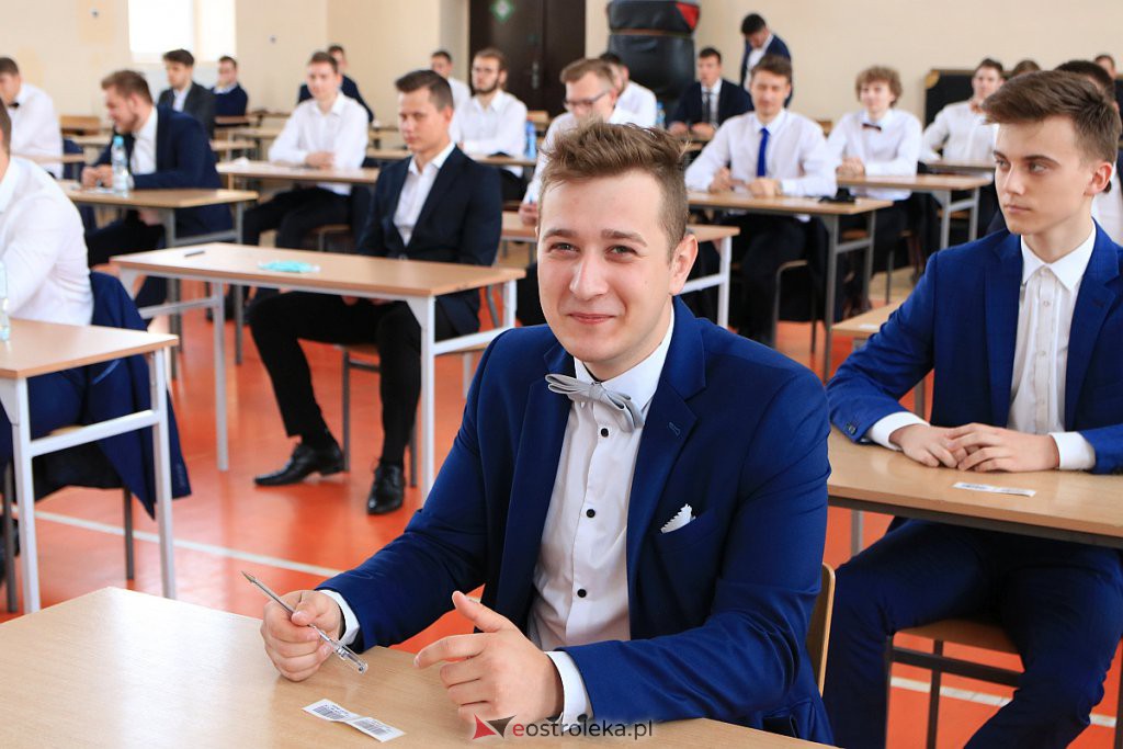 Matury 2020: Pierwszy dzień egzaminów i zmagania z językiem polskim [08.06.2020] - zdjęcie #44 - eOstroleka.pl