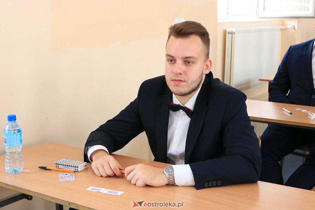 Matury 2020: Pierwszy dzień egzaminów i zmagania z językiem polskim [08.06.2020] - zdjęcie #9 - eOstroleka.pl