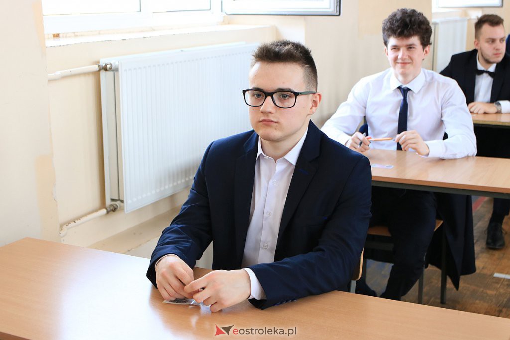 Matury 2020: Pierwszy dzień egzaminów i zmagania z językiem polskim [08.06.2020] - zdjęcie #7 - eOstroleka.pl