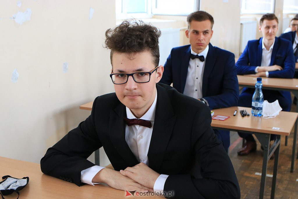 Matury 2020: Pierwszy dzień egzaminów i zmagania z językiem polskim [08.06.2020] - zdjęcie #3 - eOstroleka.pl