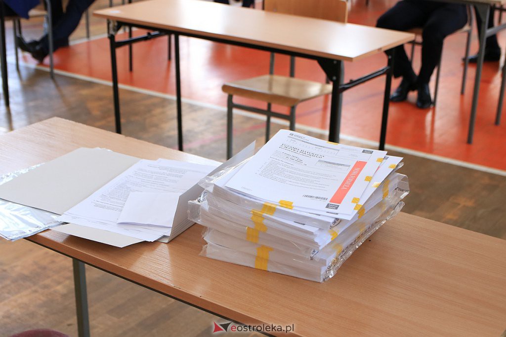 Matury 2020: Pierwszy dzień egzaminów i zmagania z językiem polskim [08.06.2020] - zdjęcie #34 - eOstroleka.pl