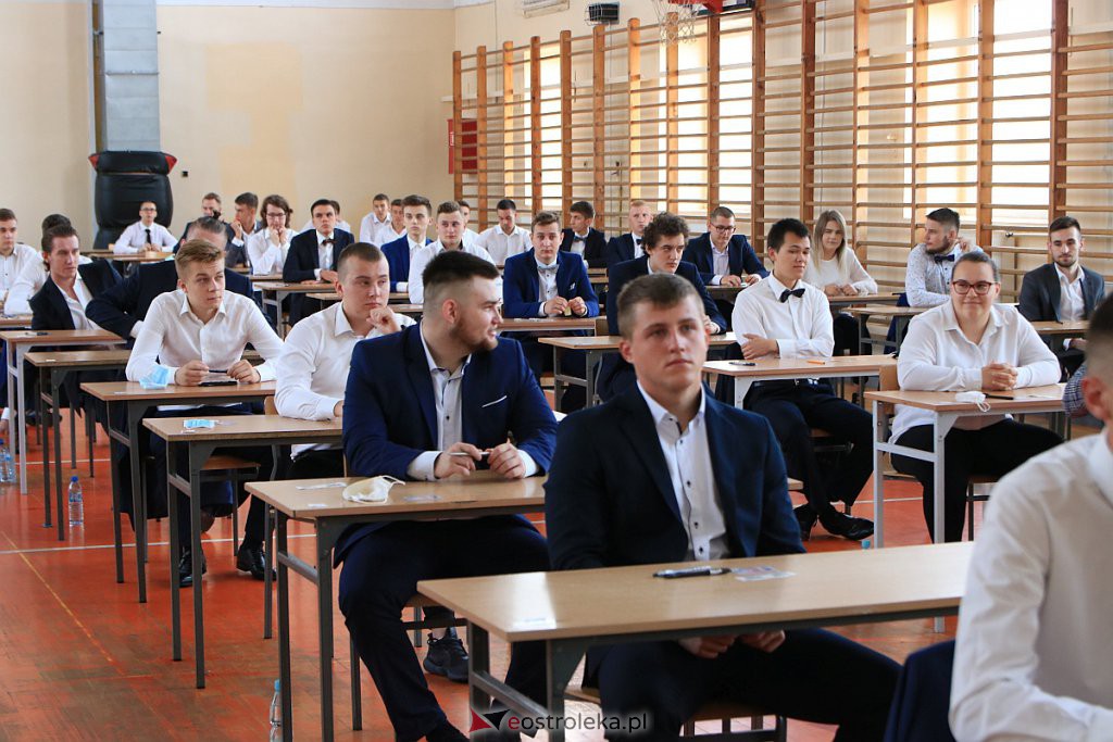 Matury 2020: Pierwszy dzień egzaminów i zmagania z językiem polskim [08.06.2020] - zdjęcie #109 - eOstroleka.pl