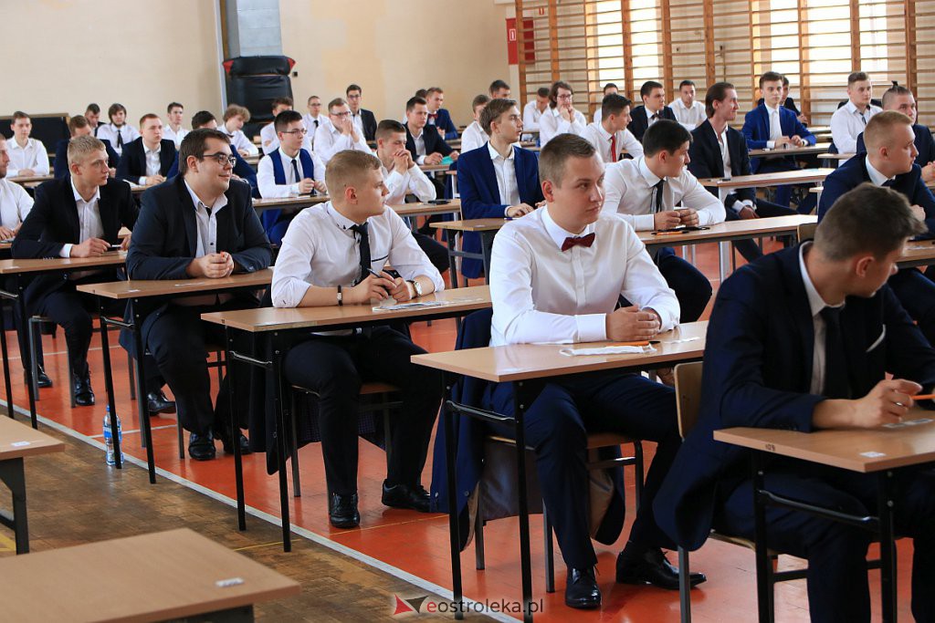 Matury 2020: Pierwszy dzień egzaminów i zmagania z językiem polskim [08.06.2020] - zdjęcie #113 - eOstroleka.pl
