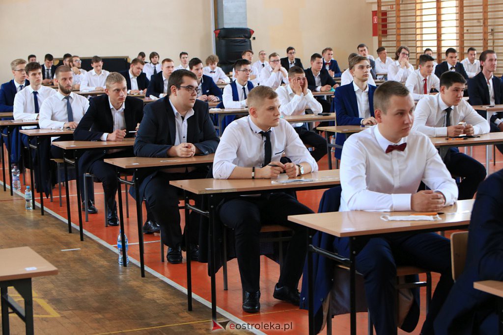 Matury 2020: Pierwszy dzień egzaminów i zmagania z językiem polskim [08.06.2020] - zdjęcie #117 - eOstroleka.pl
