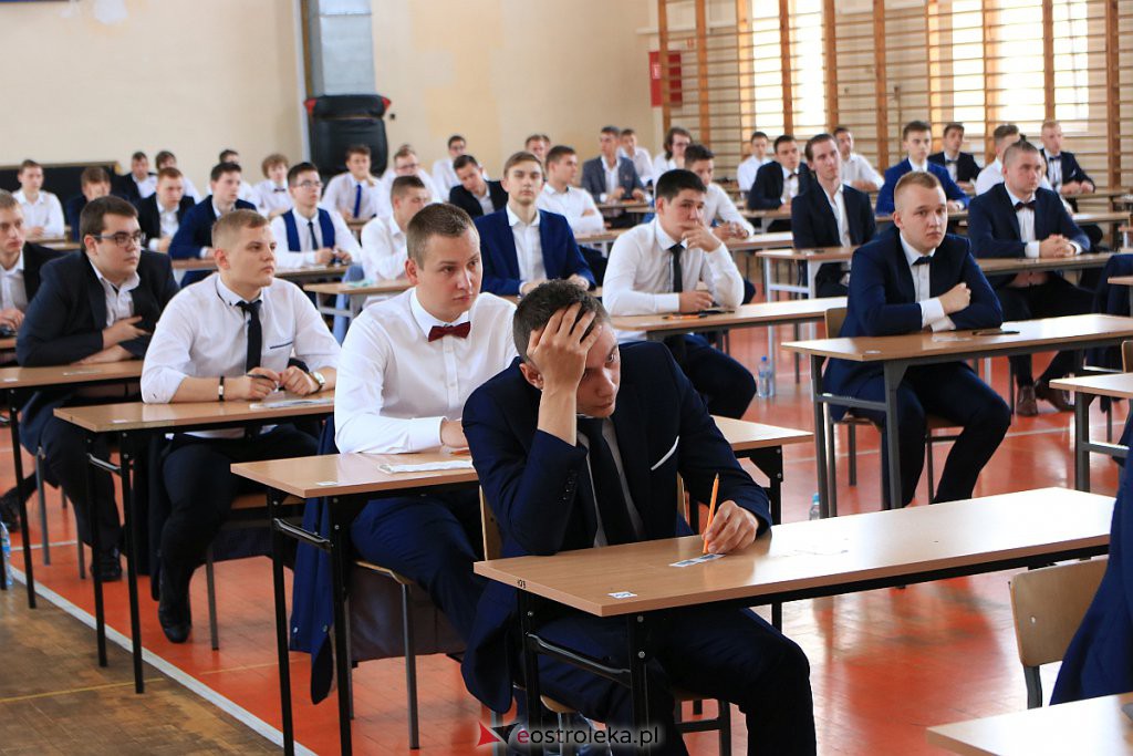 Matury 2020: Pierwszy dzień egzaminów i zmagania z językiem polskim [08.06.2020] - zdjęcie #10 - eOstroleka.pl