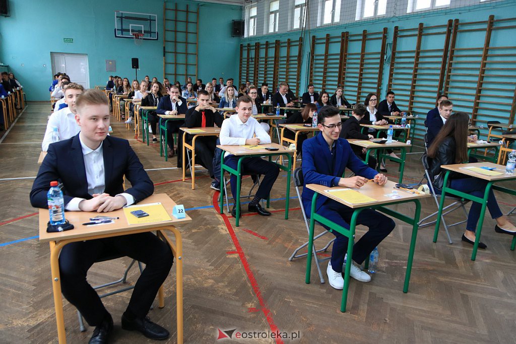 Matura 2020: Dziś egzamin dojrzałości z matematyki [09.06.2020] - zdjęcie #1 - eOstroleka.pl