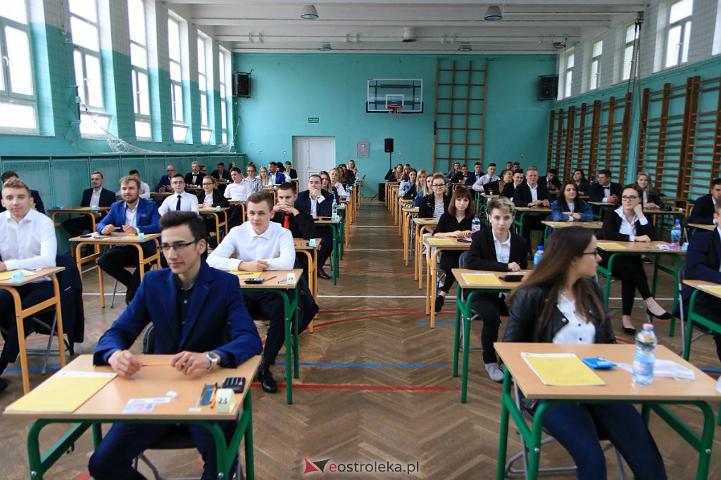 Matura 2020: Dziś egzamin dojrzałości z matematyki [09.06.2020] - zdjęcie #5 - eOstroleka.pl