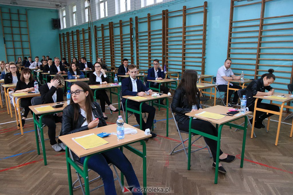 Matura 2020: Dziś egzamin dojrzałości z matematyki [09.06.2020] - zdjęcie #7 - eOstroleka.pl