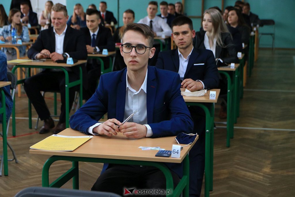 Matura 2020: Dziś egzamin dojrzałości z matematyki [09.06.2020] - zdjęcie #11 - eOstroleka.pl