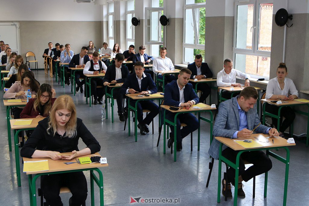 Matura 2020: Dziś egzamin dojrzałości z matematyki [09.06.2020] - zdjęcie #83 - eOstroleka.pl