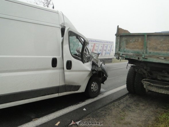 Wypadek na Warszawskiej (20.10.2010) - zdjęcie #2 - eOstroleka.pl