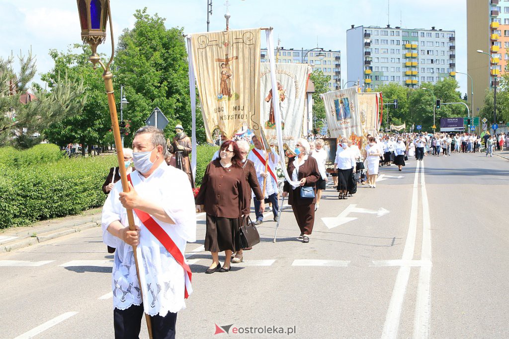 Boże Ciało 2020: Procesja z sanktuarium pw. św. Antoniego Padewskiego w Ostrołęce - zdjęcie #162 - eOstroleka.pl