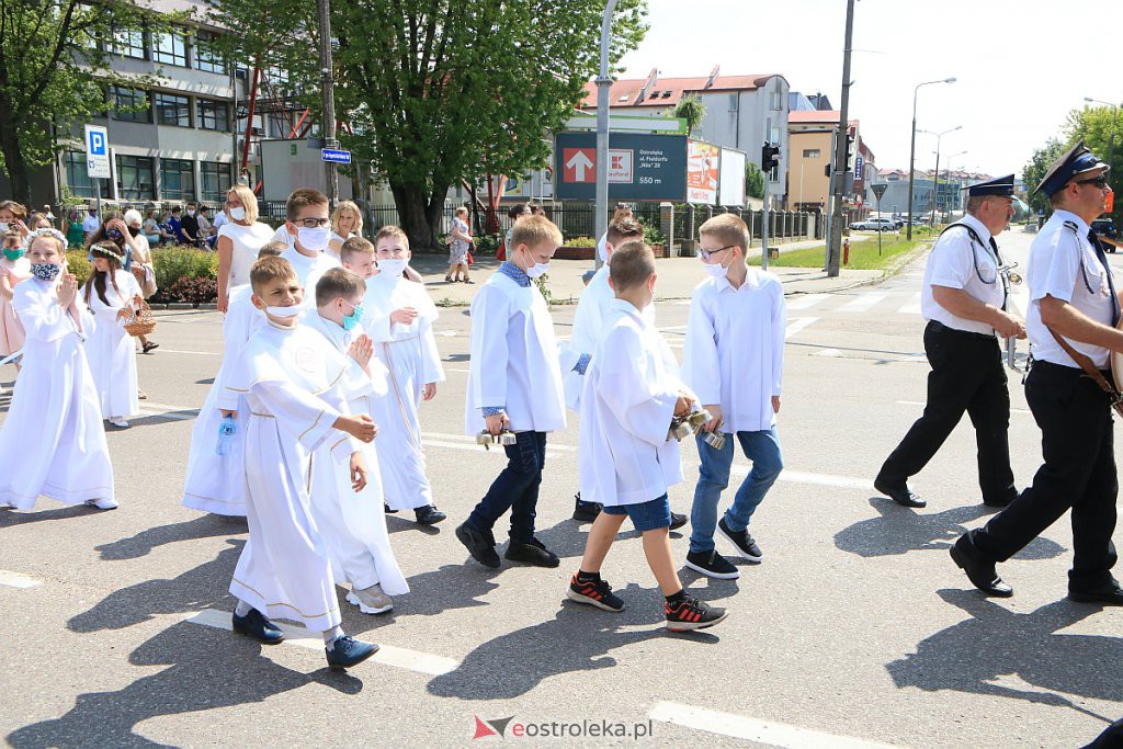 Boże Ciało 2020: Procesja z sanktuarium pw. św. Antoniego Padewskiego w Ostrołęce - zdjęcie #123 - eOstroleka.pl