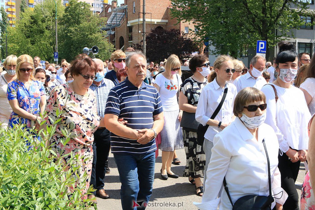 Boże Ciało 2020: Procesja z sanktuarium pw. św. Antoniego Padewskiego w Ostrołęce - zdjęcie #102 - eOstroleka.pl