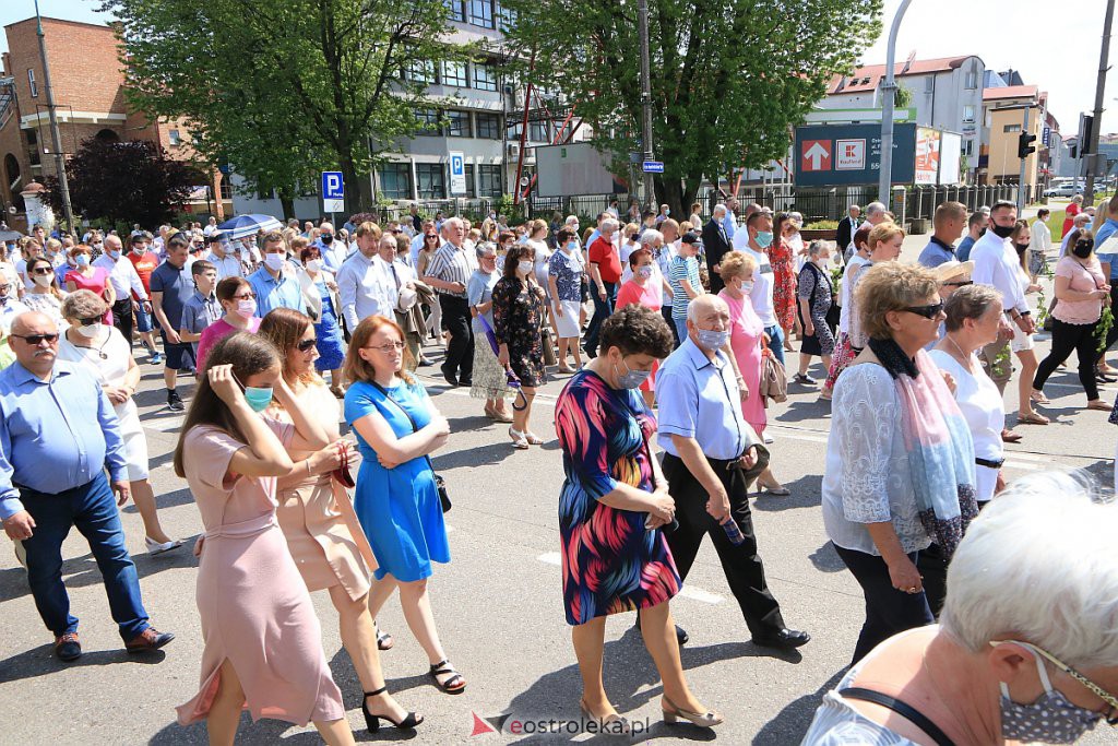 Boże Ciało 2020: Procesja z sanktuarium pw. św. Antoniego Padewskiego w Ostrołęce - zdjęcie #88 - eOstroleka.pl