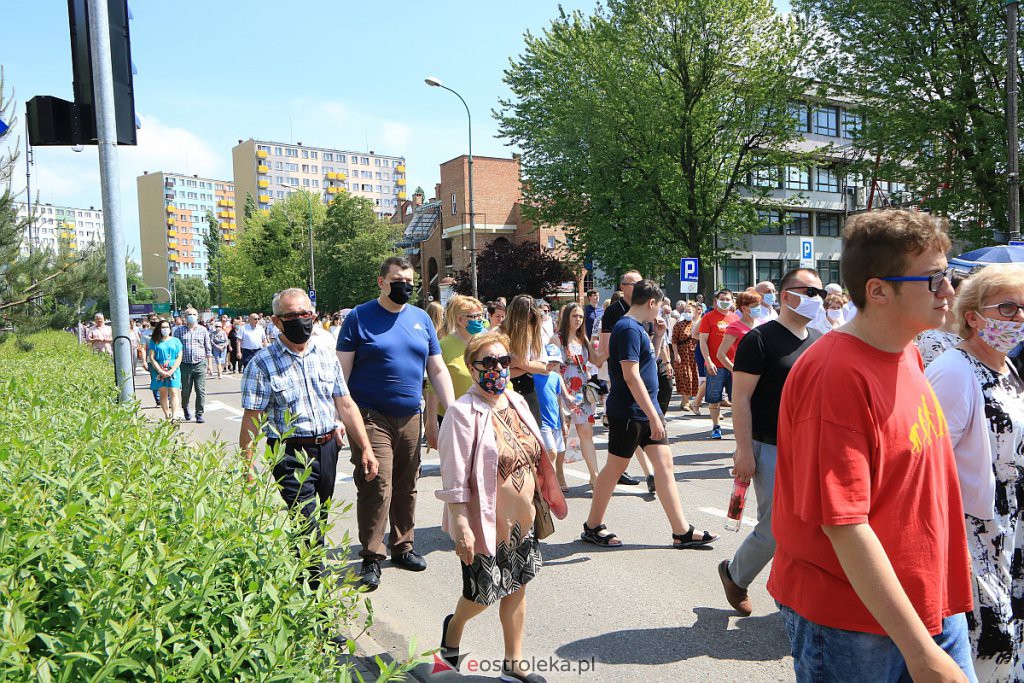 Boże Ciało 2020: Procesja z sanktuarium pw. św. Antoniego Padewskiego w Ostrołęce - zdjęcie #85 - eOstroleka.pl
