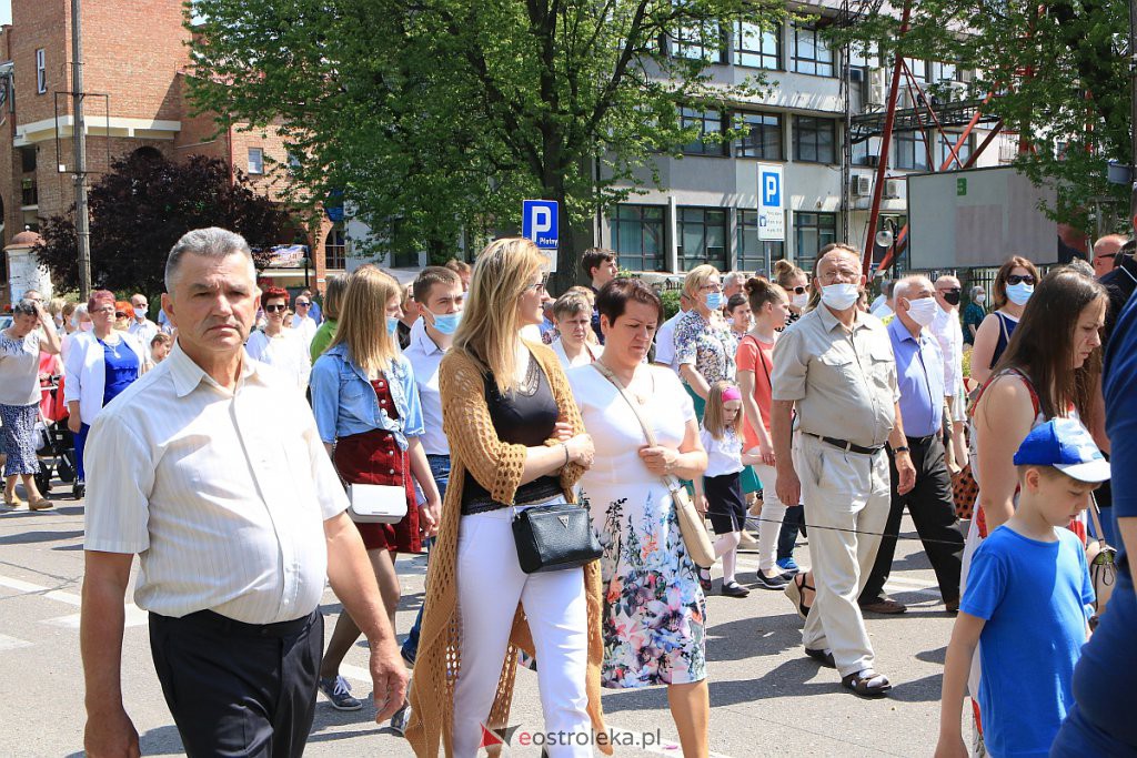 Boże Ciało 2020: Procesja z sanktuarium pw. św. Antoniego Padewskiego w Ostrołęce - zdjęcie #82 - eOstroleka.pl