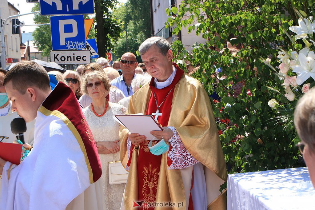 Boże Ciało 2020: Procesja z sanktuarium pw. św. Antoniego Padewskiego w Ostrołęce - zdjęcie #52 - eOstroleka.pl