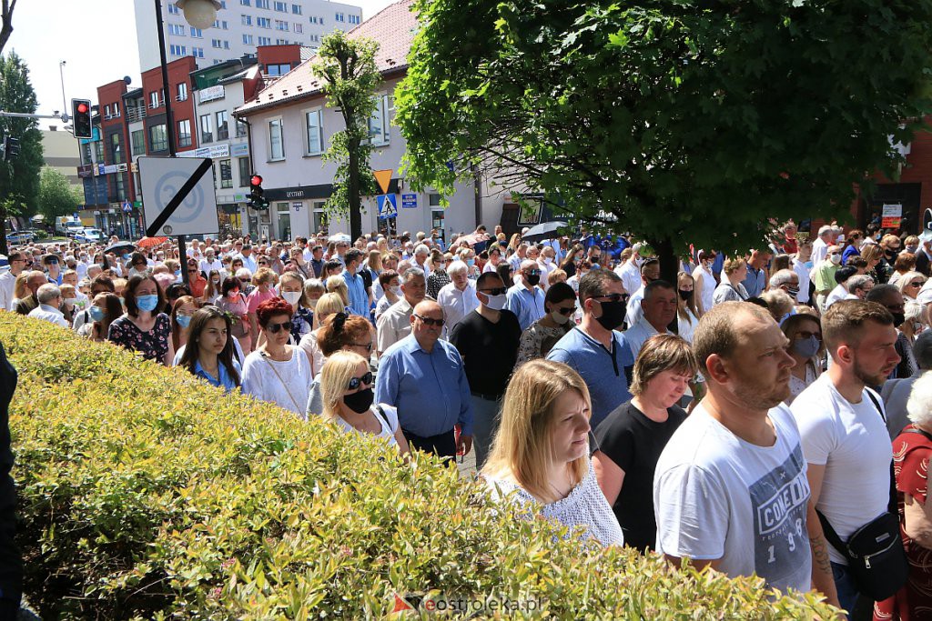 Boże Ciało 2020: Procesja z sanktuarium pw. św. Antoniego Padewskiego w Ostrołęce - zdjęcie #20 - eOstroleka.pl