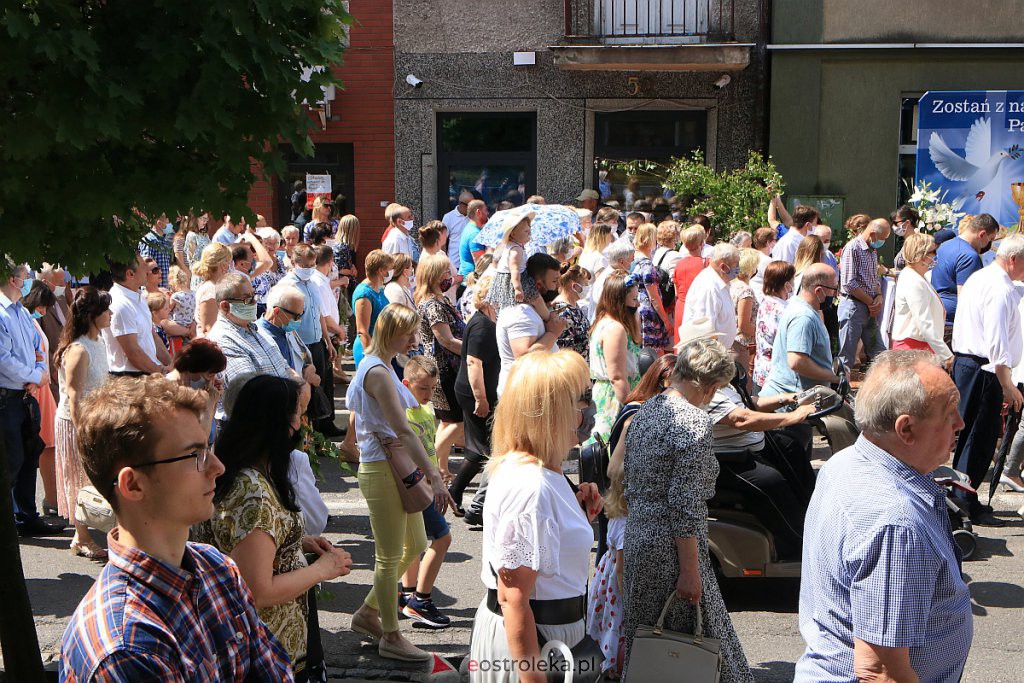 Boże Ciało 2020: Procesja z sanktuarium pw. św. Antoniego Padewskiego w Ostrołęce - zdjęcie #3 - eOstroleka.pl