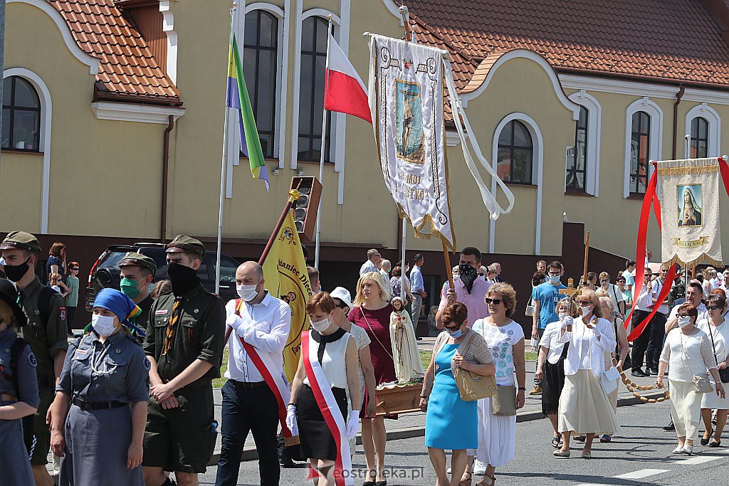 Boże Ciało 2020: Procesja z parafii św. Franciszka z Asyżu w Ostrołęce - zdjęcie #83 - eOstroleka.pl