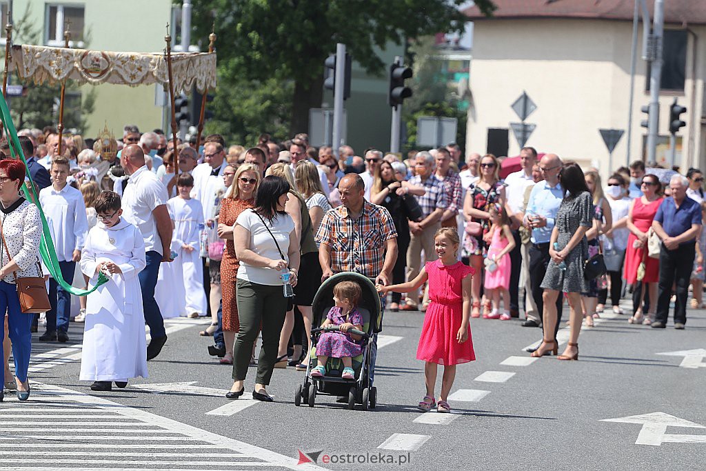 Boże Ciało 2020: Procesja z parafii św. Franciszka z Asyżu w Ostrołęce - zdjęcie #80 - eOstroleka.pl