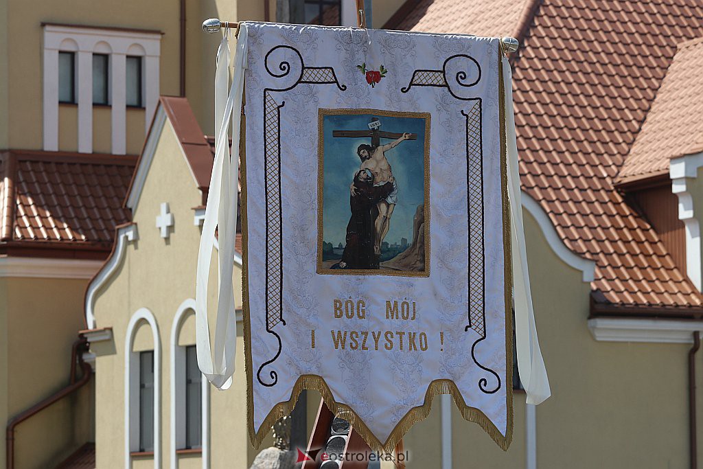 Boże Ciało 2020: Procesja z parafii św. Franciszka z Asyżu w Ostrołęce - zdjęcie #78 - eOstroleka.pl