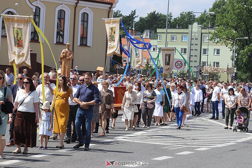 Boże Ciało 2020: Procesja z parafii św. Franciszka z Asyżu w Ostrołęce - zdjęcie #73 - eOstroleka.pl