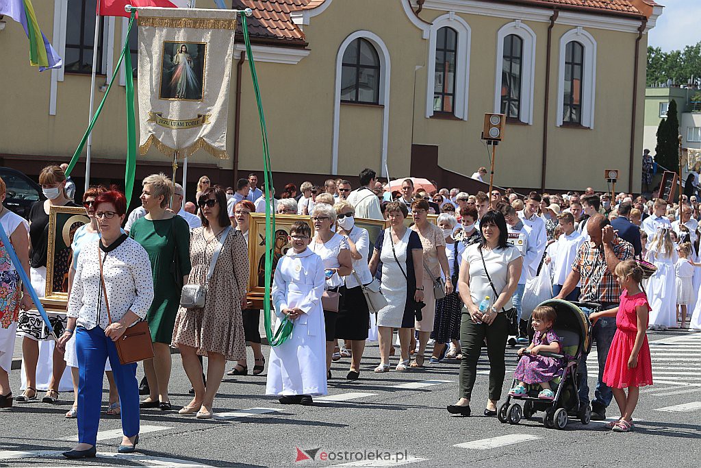Boże Ciało 2020: Procesja z parafii św. Franciszka z Asyżu w Ostrołęce - zdjęcie #59 - eOstroleka.pl