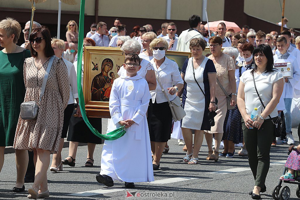 Boże Ciało 2020: Procesja z parafii św. Franciszka z Asyżu w Ostrołęce - zdjęcie #58 - eOstroleka.pl