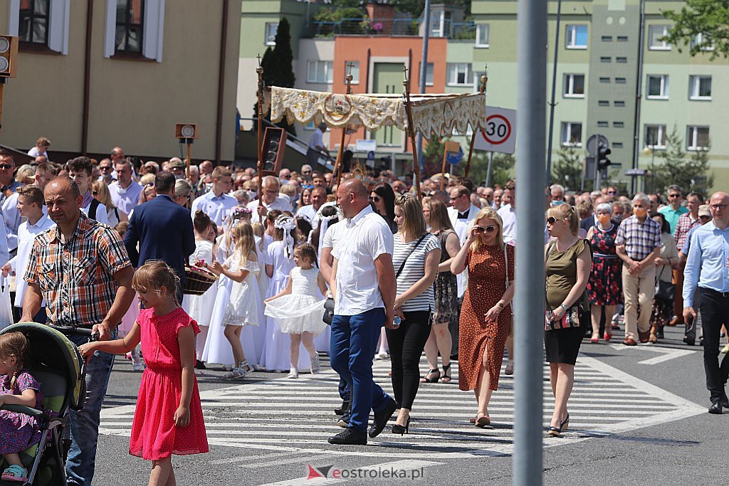 Boże Ciało 2020: Procesja z parafii św. Franciszka z Asyżu w Ostrołęce - zdjęcie #56 - eOstroleka.pl