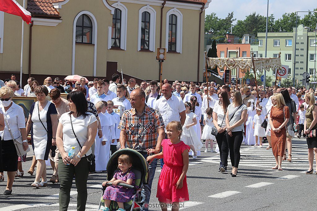 Boże Ciało 2020: Procesja z parafii św. Franciszka z Asyżu w Ostrołęce - zdjęcie #53 - eOstroleka.pl