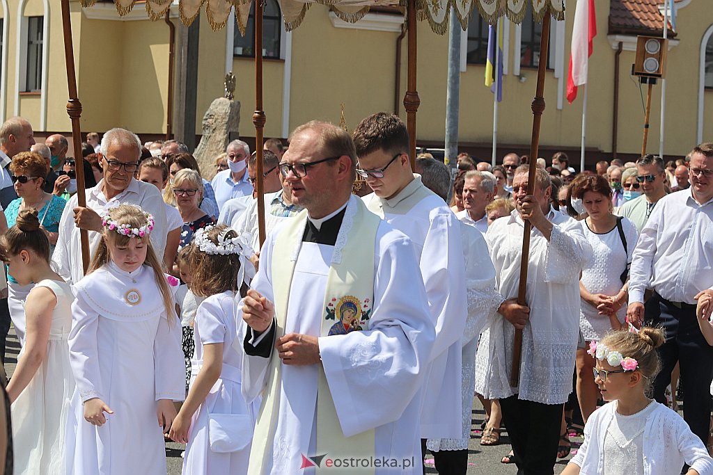 Boże Ciało 2020: Procesja z parafii św. Franciszka z Asyżu w Ostrołęce - zdjęcie #47 - eOstroleka.pl