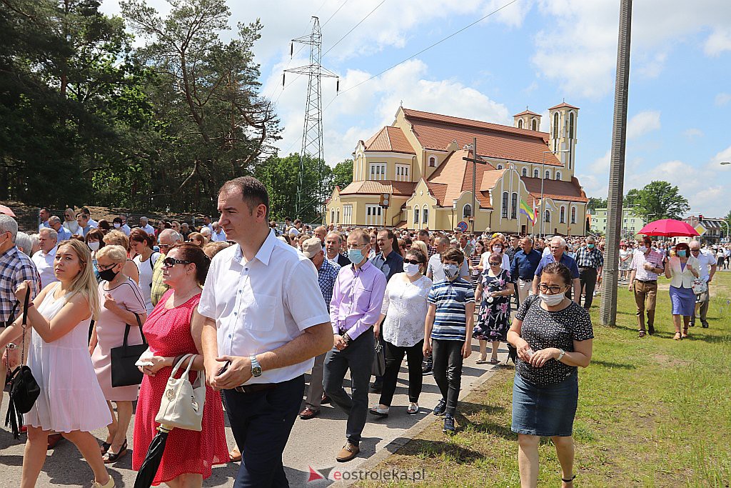 Boże Ciało 2020: Procesja z parafii św. Franciszka z Asyżu w Ostrołęce - zdjęcie #37 - eOstroleka.pl