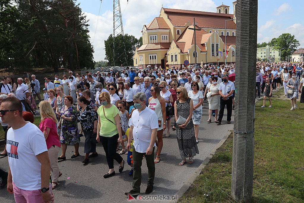 Boże Ciało 2020: Procesja z parafii św. Franciszka z Asyżu w Ostrołęce - zdjęcie #29 - eOstroleka.pl