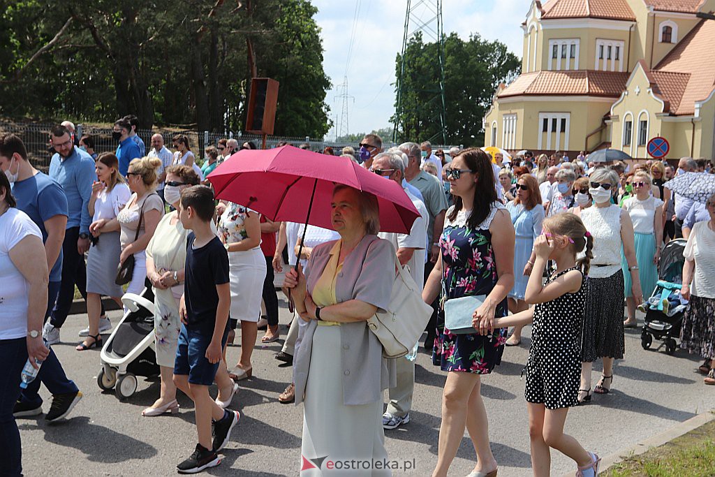 Boże Ciało 2020: Procesja z parafii św. Franciszka z Asyżu w Ostrołęce - zdjęcie #28 - eOstroleka.pl