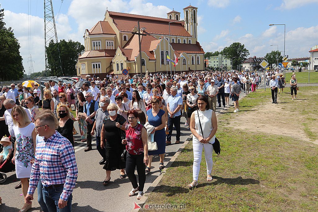Boże Ciało 2020: Procesja z parafii św. Franciszka z Asyżu w Ostrołęce - zdjęcie #24 - eOstroleka.pl