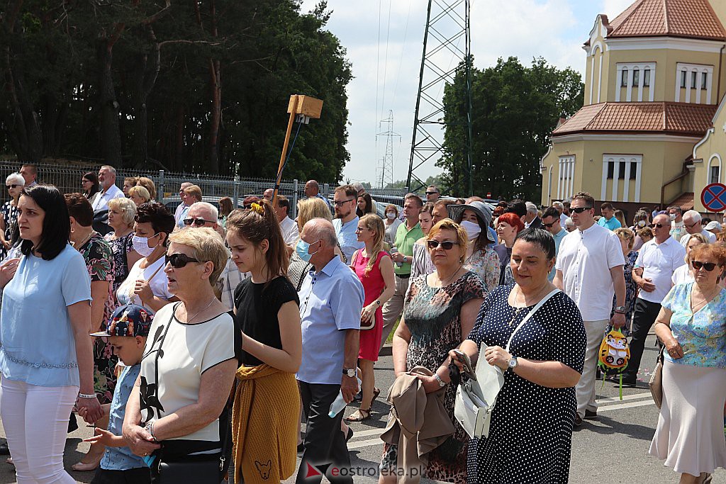 Boże Ciało 2020: Procesja z parafii św. Franciszka z Asyżu w Ostrołęce - zdjęcie #20 - eOstroleka.pl