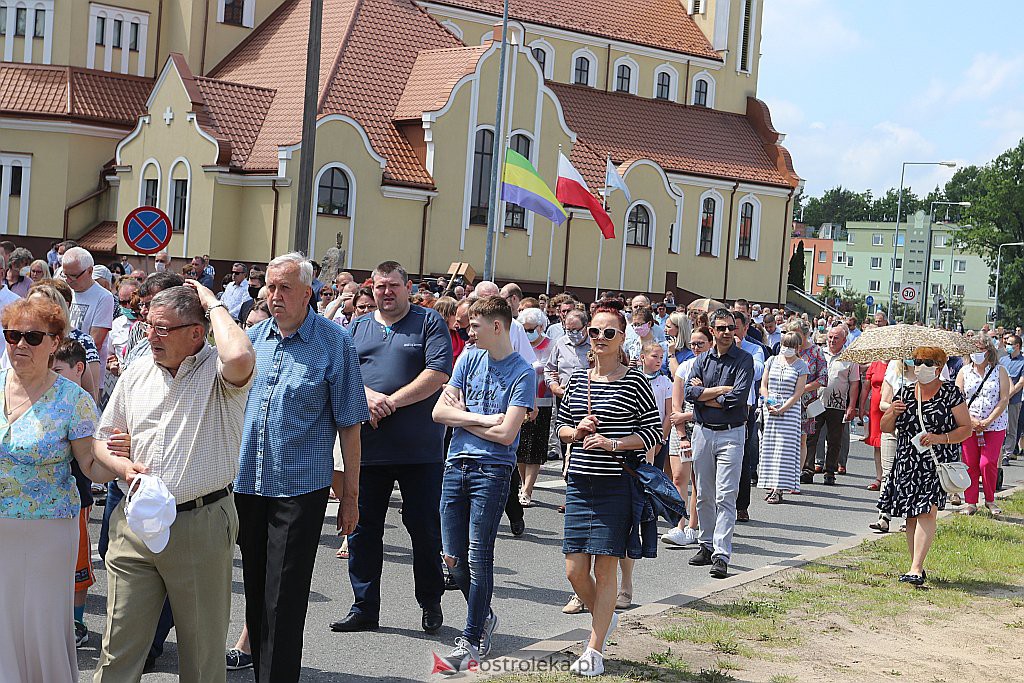 Boże Ciało 2020: Procesja z parafii św. Franciszka z Asyżu w Ostrołęce - zdjęcie #19 - eOstroleka.pl