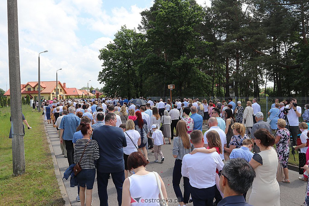 Boże Ciało 2020: Procesja z parafii św. Franciszka z Asyżu w Ostrołęce - zdjęcie #11 - eOstroleka.pl