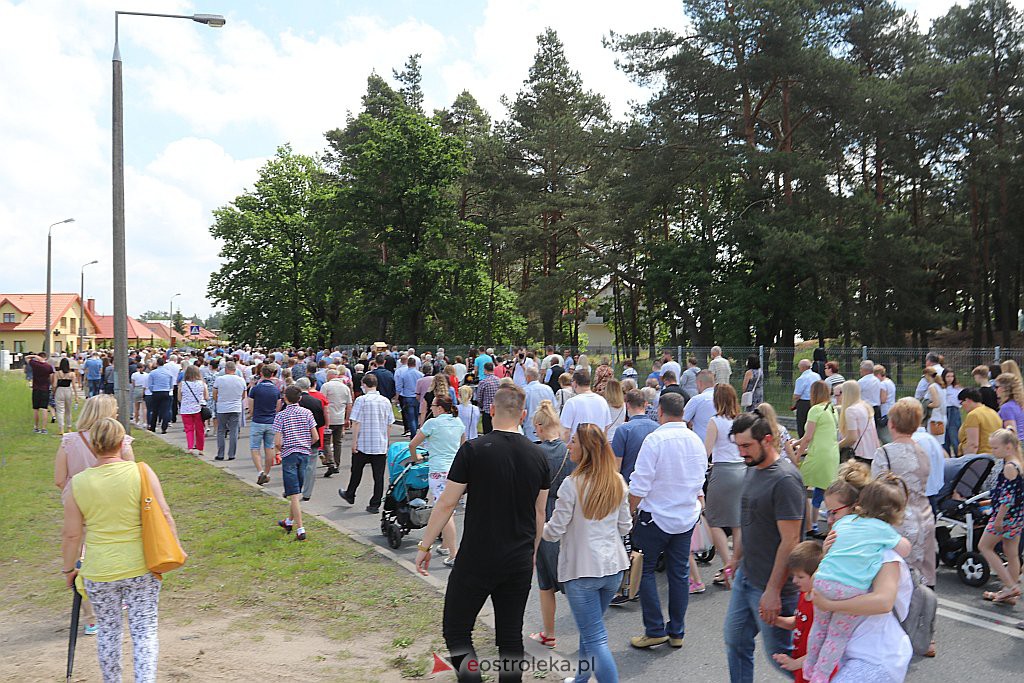Boże Ciało 2020: Procesja z parafii św. Franciszka z Asyżu w Ostrołęce - zdjęcie #3 - eOstroleka.pl