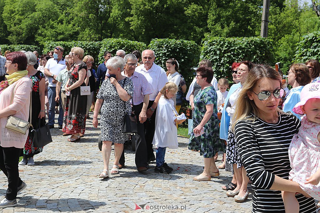 Boże Ciało 2020: Procesja z parafii św. Wojciecha w Ostrołęce - zdjęcie #19 - eOstroleka.pl