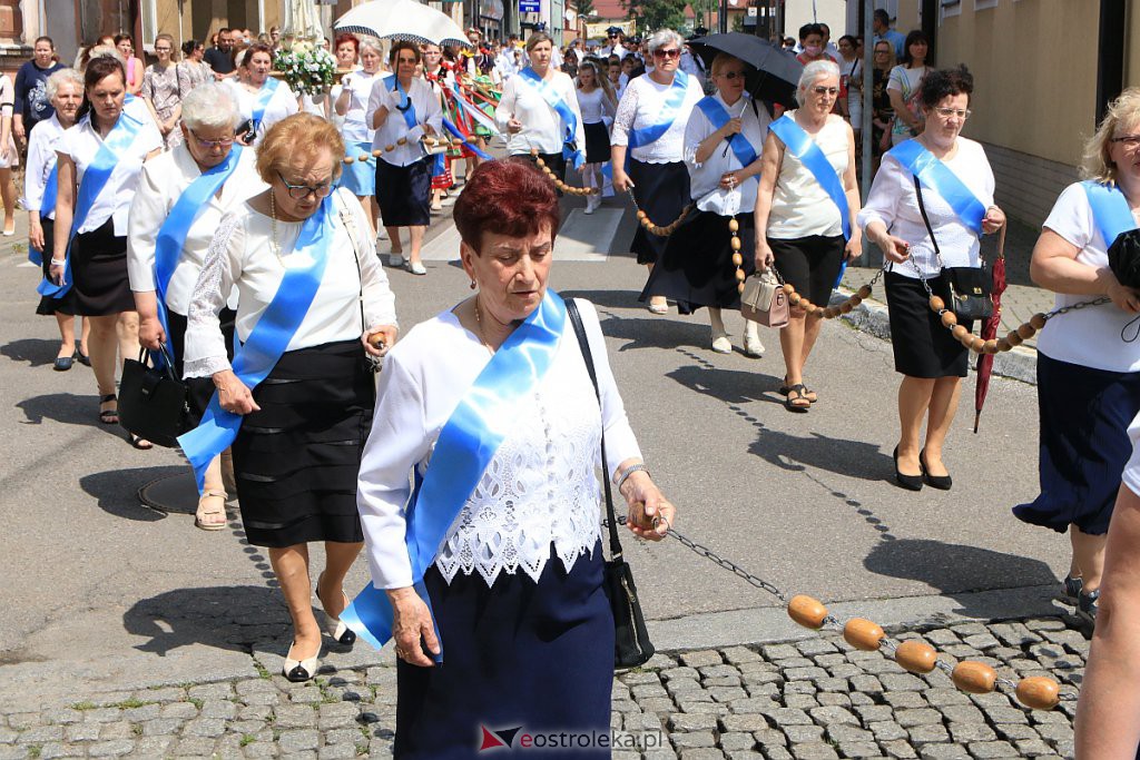 Boże Ciało 2020: Procesja z parafii pw. Nawiedzenia NMP w Ostrołęce [11.06.2020] - zdjęcie #129 - eOstroleka.pl