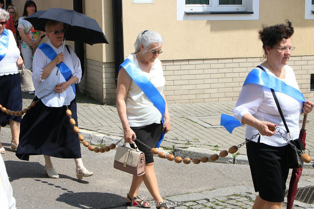 Boże Ciało 2020: Procesja z parafii pw. Nawiedzenia NMP w Ostrołęce [11.06.2020] - zdjęcie #125 - eOstroleka.pl