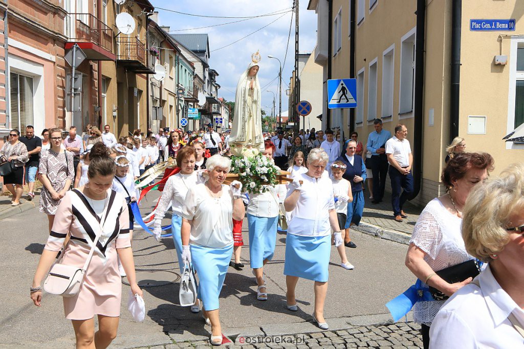 Boże Ciało 2020: Procesja z parafii pw. Nawiedzenia NMP w Ostrołęce [11.06.2020] - zdjęcie #121 - eOstroleka.pl