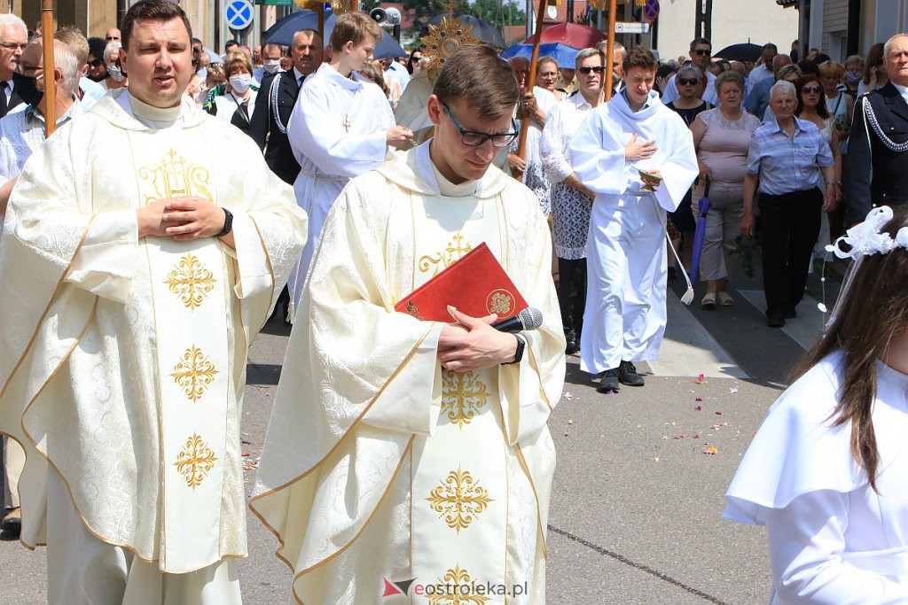 Boże Ciało 2020: Procesja z parafii pw. Nawiedzenia NMP w Ostrołęce [11.06.2020] - zdjęcie #103 - eOstroleka.pl