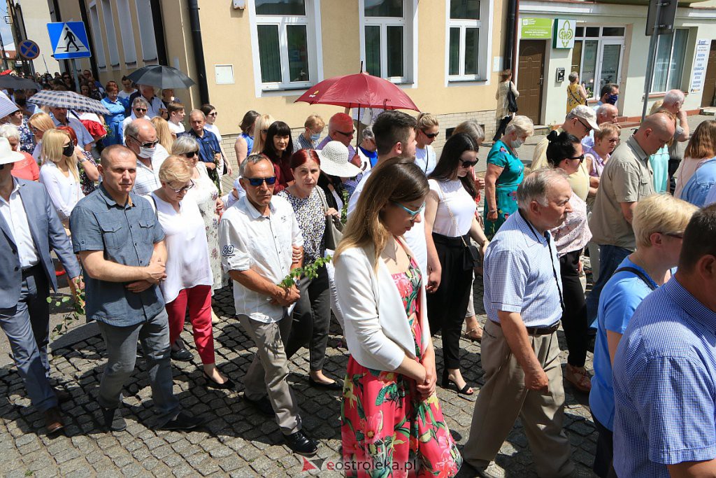 Boże Ciało 2020: Procesja z parafii pw. Nawiedzenia NMP w Ostrołęce [11.06.2020] - zdjęcie #89 - eOstroleka.pl